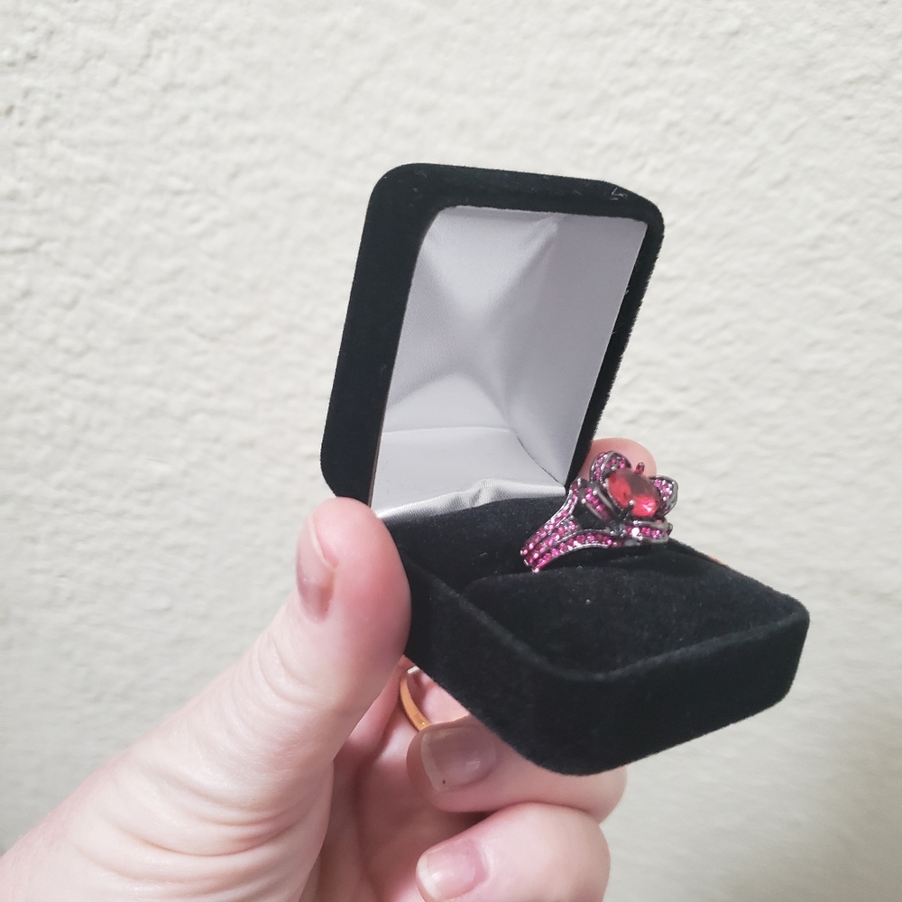 Ring - Picture 4 of 5